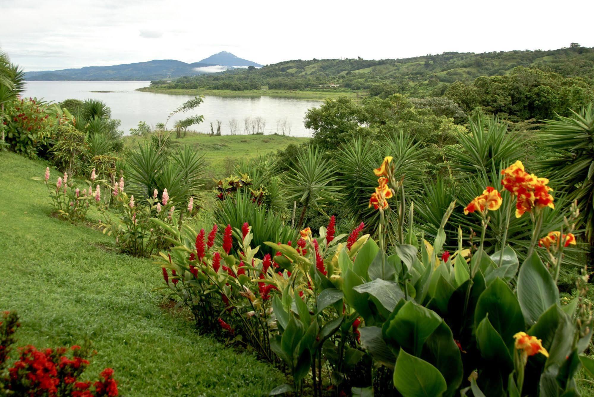 Hotel La Mansion Inn Arenal Nuevo Arenal Exterior photo